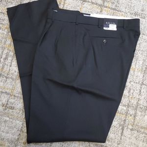 Men's 40R black colored dress pant PLEAT front 100% wool, NWT